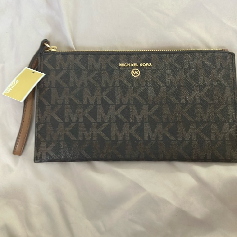 Brand New Michael Kors wristlet